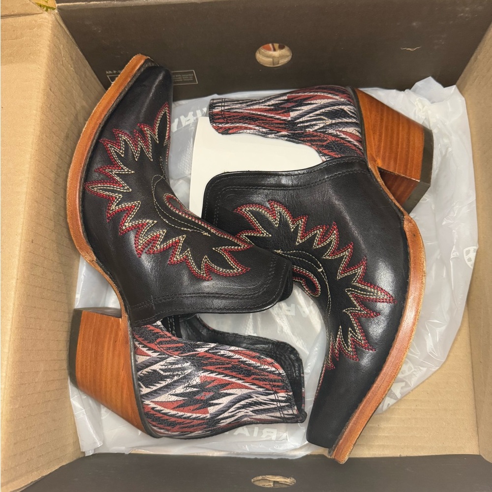Ariat Dixon Chimayo Boots - Picture 2 of 4